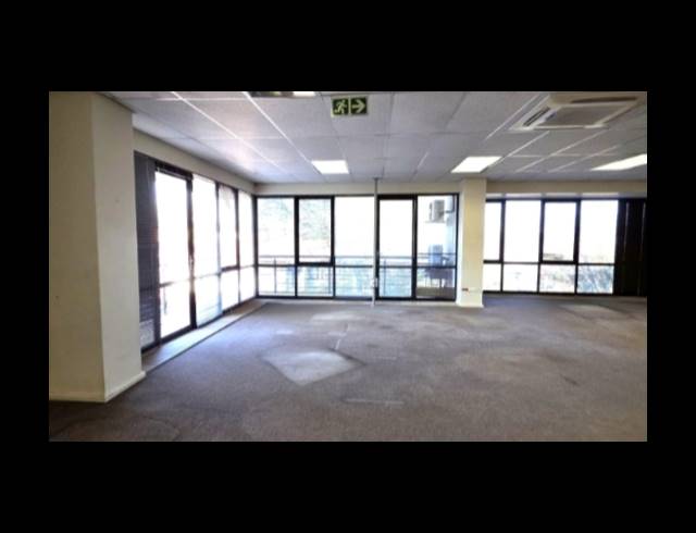 244M² OFFICE FOR SALE IN SANDTON CENTRAL